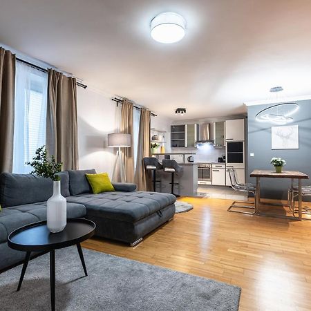 Live Centrally In A Spacious And Modern Apartment In Wien Eksteriør billede